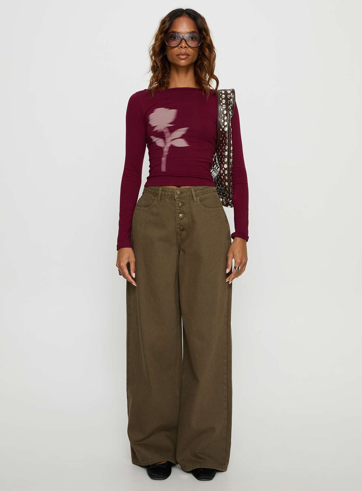 Amabon Top Burgundy Blurred Rose