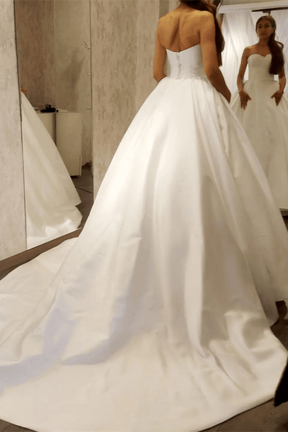 Ivory Satin Sweetheart A-Line Sleeveless Wedding Dress