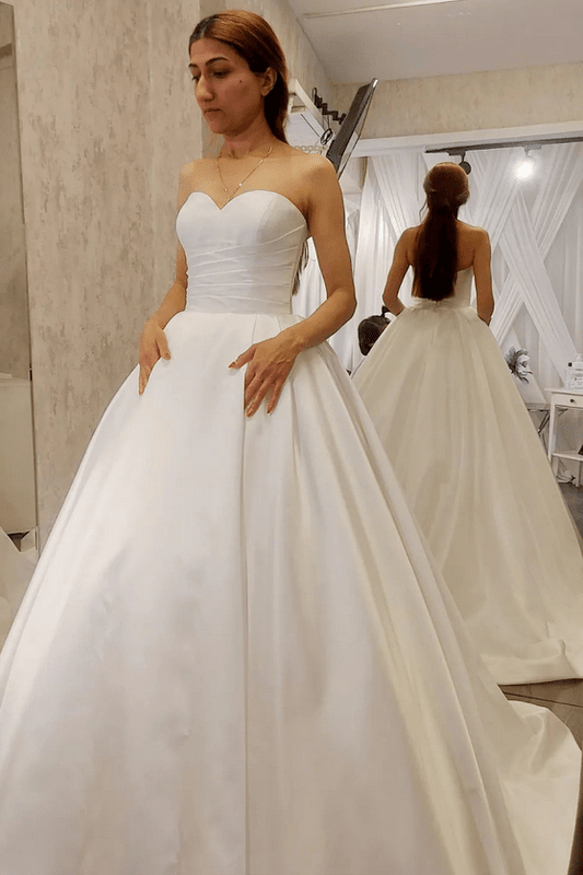 Ivory Satin Sweetheart A-Line Sleeveless Wedding Dress