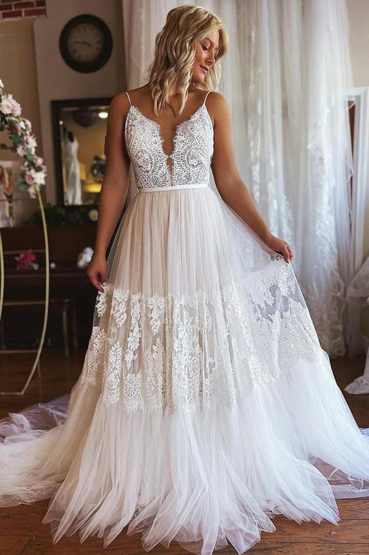 Ivory Boho A-Line Long Tulle Wedding Dress with Appliques