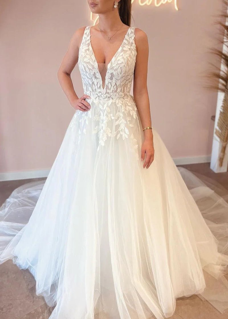 Elegant A Line V Neck Tulle Wedding Dresses with Appliques