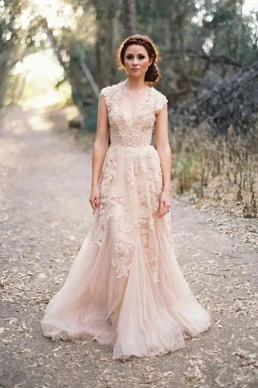 High Quality V-neck Sleeveless Floor-length Wedding Dress with Lace