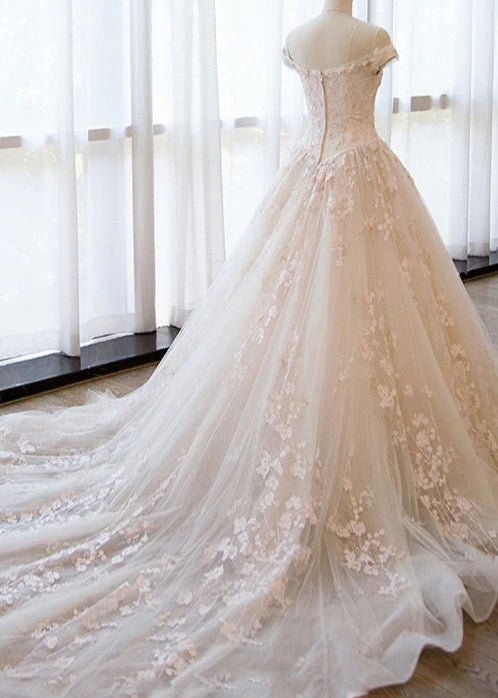 Gorgeous Off the Shoulder Lace Wedding Dresses Tulle Vintage Bridal Gown