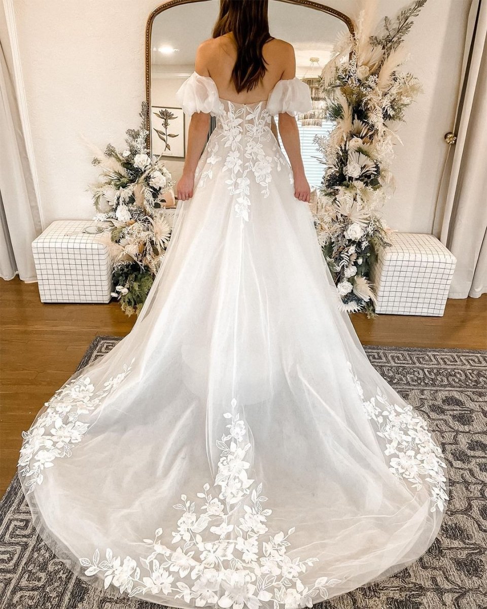 Cute A Line Sweetheart Tulle Wedding Dresses with Lace